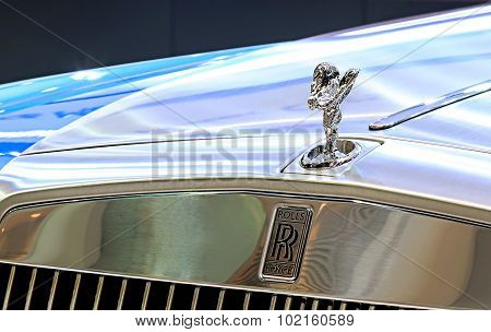 Logo Of Rolls Royce On Bumper