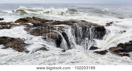Thor's Well, Oregon Coast
