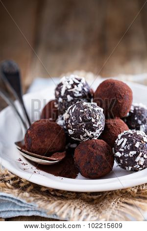 Healthy chocolate truffles