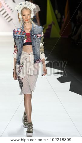 Desigual - Spring 2016 Collection