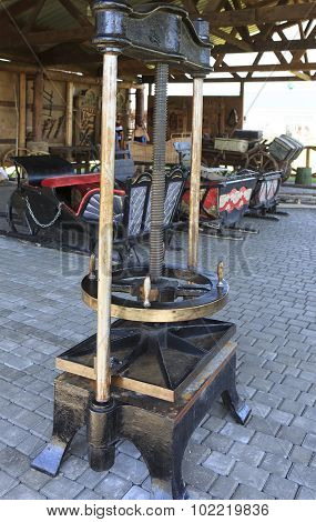 Vintage press in Peasant Museum