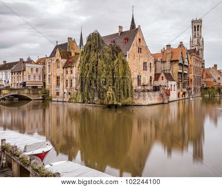 Brugge canals at sunrise
