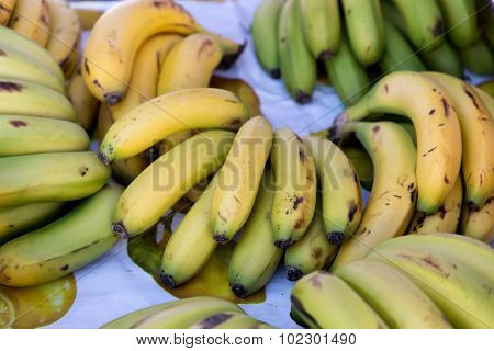 bananas in detail