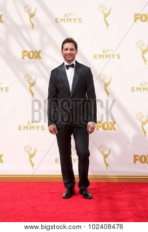 LOS ANGELES - SEP 20:  Peter Facinelli at the Primetime Emmy Awards Arrivals at the Microsoft Theater on September 20, 2015 in Los Angeles, CA