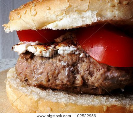 burger ricotta and tomato