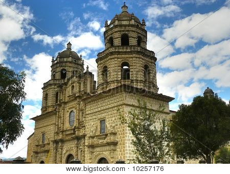 บนท้องถนนของ Cajamarca