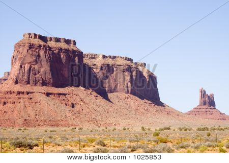 Touring Monument Valley 1