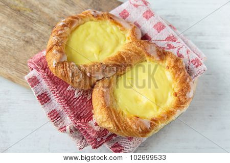 Huit Pastry