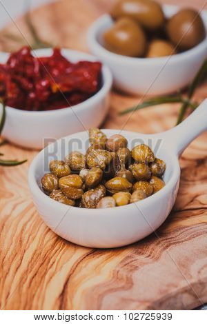Marinated capers