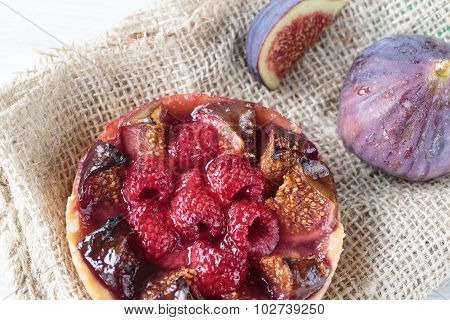 Figs And Raspberries Pie