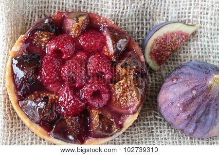 Figs And Raspberries Pie