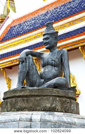 Siddharta   In The Temple Bangkok Smile