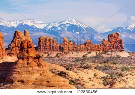 Beautiful view of Mt Waas and Arches park plateau