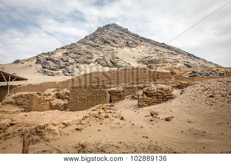 Temple of the Sun (Huaca del Sol).