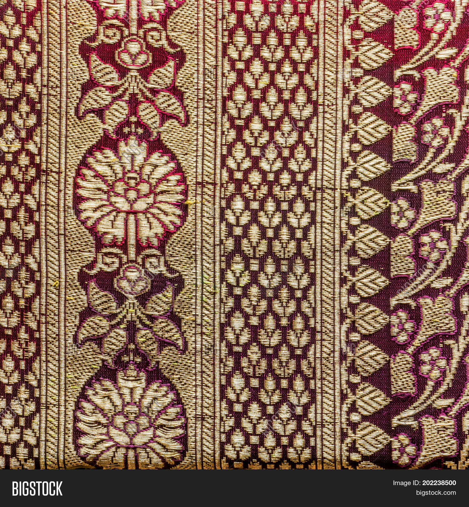 Traditional Indian Fabric Texture Image for Indian Fabric Designs Patterns
174mzq Traditional Indian Fabric Texture Image for Indian Fabric Designs Patterns
174mzq