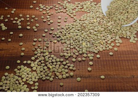 Lentil grains, source of vegetable protein and amino acids, Lentil is a food with a high concentration of nutrients. Carbohydrates are the most abundant and are formed mainly by starch.