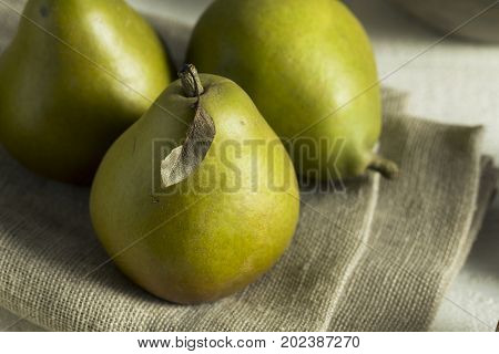 Raw Green Organic Seckel Pears