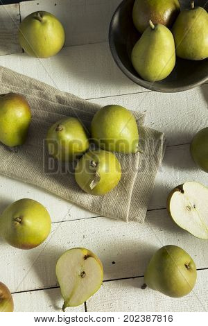 Raw Green Organic Seckel Pears