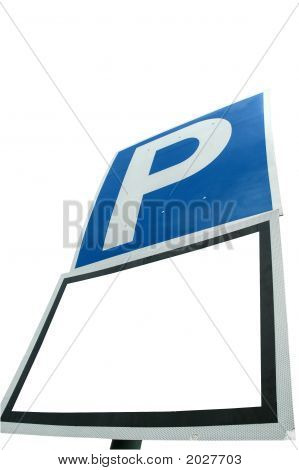 Parkování s prázdnou bílou cedulí izolované
