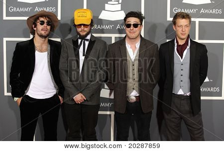 Los Angeles feb 13: Mumford & Söhne kommt bei den 2011 Grammy Awards auf 13 Februar 2011 in Los eine