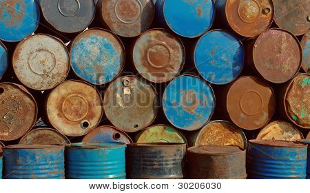 Old_barrels