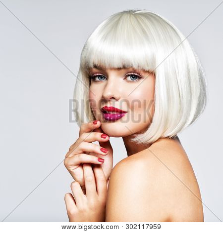 Beautiful woman with  bob hairstyle. beauty  fashion blonde model girl. hair concept Fashion portrait of woman with bob hairstyle. Vogue Style Woman.