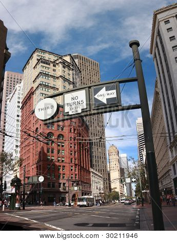 San Francisco, Ca - říjen 2, 2011: Ritz-carlton cíl klub Vintage budovu navrhl Arch