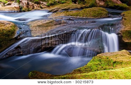 Bäche - ein kleiner Wasserfall