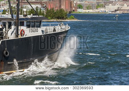 New Bedford, Massachusetts, Usa - May 21, 2019: Scalloper Queen Of Peace Banging Across Chop  In New