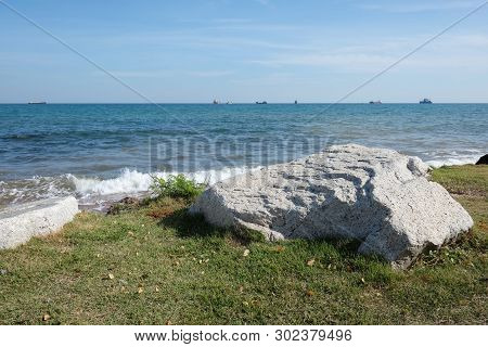 Daytime Seaside View In Thailand,chong Samaesarn Is A Popular Tourist Destination.