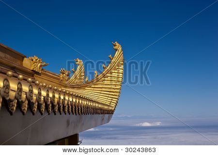 Gros plan du Mont Emei Golden Palace