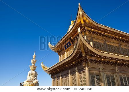 Mont Emei Golden Palace et Statue de Samantabhadra