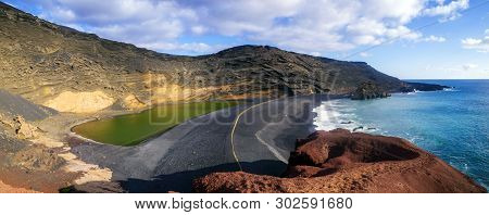 Canary Islands - Lanzarote - Charco Verde (green Lake)