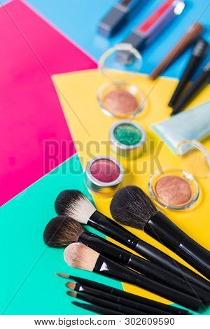 Professional Makeup Brush Brushes Of Different Size For Makeup, Eyeshadow, Eyebrows, Lip Glosses In
