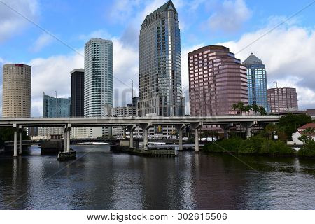 Tampa, Flordia, Usa - January 7, 2017: Downtown Tampa Skyline Over The Hillsborough River