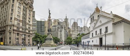 Sao Paulo Sp, Brazil - March 06, 2019: Monument Immortal Glory To The Founders Of Sao Paulo, The Law