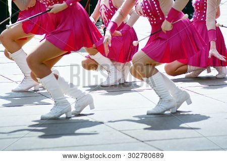 Cheerleaders  Closeup In A Symmetrical Formation  An Strett