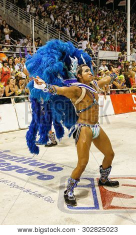 Gualeguaychu, Argentina - March 6 2011: Samba Dancers Appearing In The Carnival Parade One Of The Mo