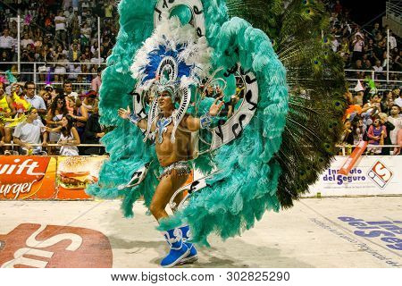 Gualeguaychu, Argentina - March 6 2011: Samba Dancers Appearing In The Carnival Parade One Of The Mo