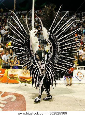 Gualeguaychu, Argentina - March 6 2011: Samba Dancers Appearing In The Carnival Parade One Of The Mo