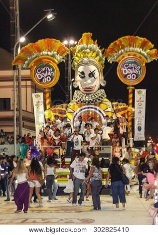 Gualeguaychu, Argentina - March 6 2011: Samba Dancers Appearing In The Carnival Parade One Of The Mo