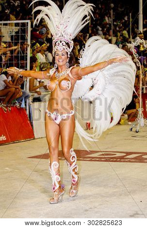 Gualeguaychu, Argentina - March 6 2011: Samba Dancers Appearing In The Carnival Parade One Of The Mo