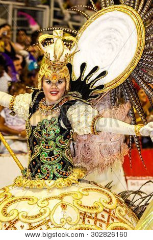 Gualeguaychu, Argentina - March 6 2011: Samba Dancers Appearing In The Carnival Parade One Of The Mo