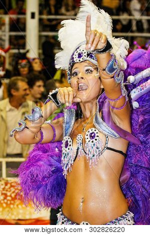 Gualeguaychu, Argentina - March 6 2011: Samba Dancers Appearing In The Carnival Parade One Of The Mo
