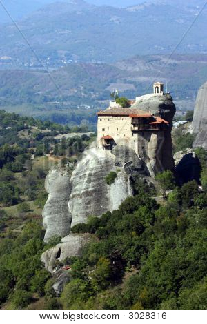 Monastero su una roccia