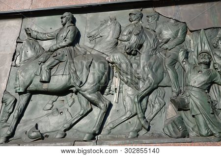 Berlin Victory Column Monument In Tiergarten Park