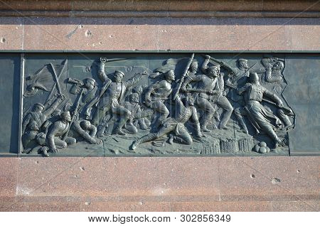 Berlin Victory Column Monument In Tiergarten Park