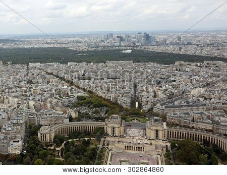 Paris, France - August 21, 2018: Panoramic View Of Trocadero And Business District Called La Defense