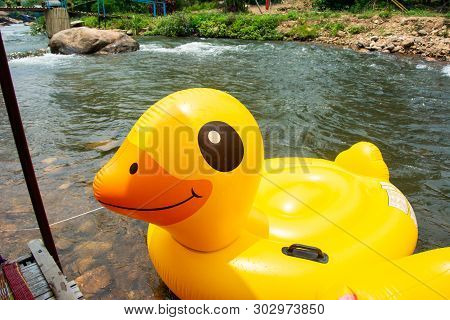 Plastic Duck Balloon For Rowing Downstream On Canal