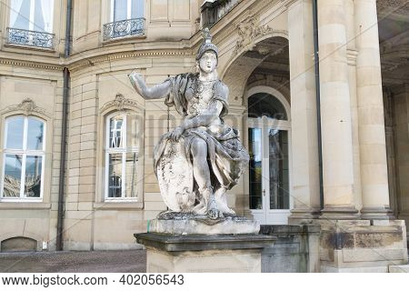 The New Palace ( Neues Schloss ) Which Stands On Schlossplatz, In Stuttgart - Germany